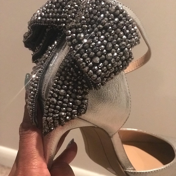 INC heels with sparkling bow. - Picture 2 of 4